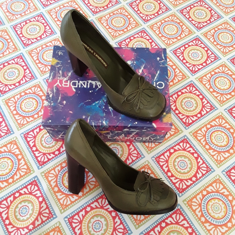 Chinese Laundry 4 1/4" heel  Amy Green sz. 8 1/2